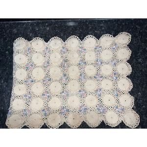 VINTAGE 2 Matching Tablerunners, Tatting/Crocheting
